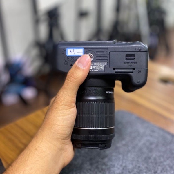 دوربین دست دوم عکاسی کانن Canon EOS 700D Kit 18-55mm f/3.5-5.6 IS STM (14/000 شات)