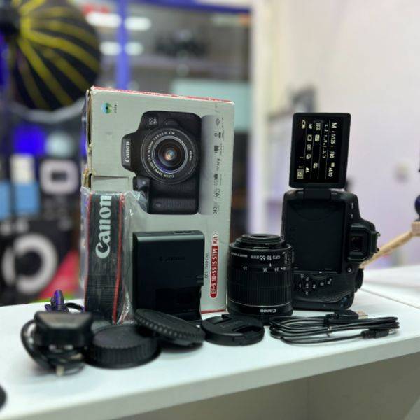 دوربین دست دوم عکاسی کانن Canon EOS 750D Kit 18-55mm f/3.5-5.6 IS STM (7900 شات)