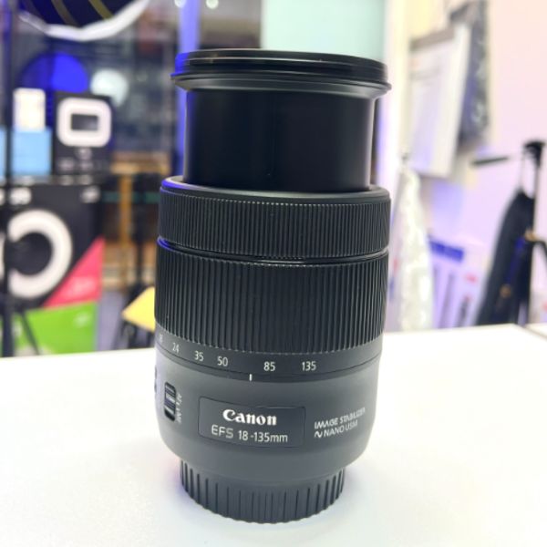 لنز دست دوم Canon EF-S 18-135mm f/3.5-5.6 IS USM Lens (جعبه ندارد)