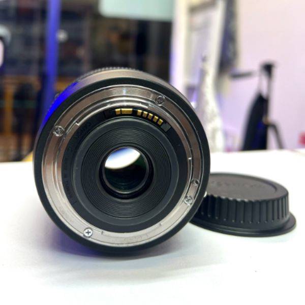 لنز دست دوم Canon EF-S 18-135mm f/3.5-5.6 IS USM Lens (جعبه ندارد)
