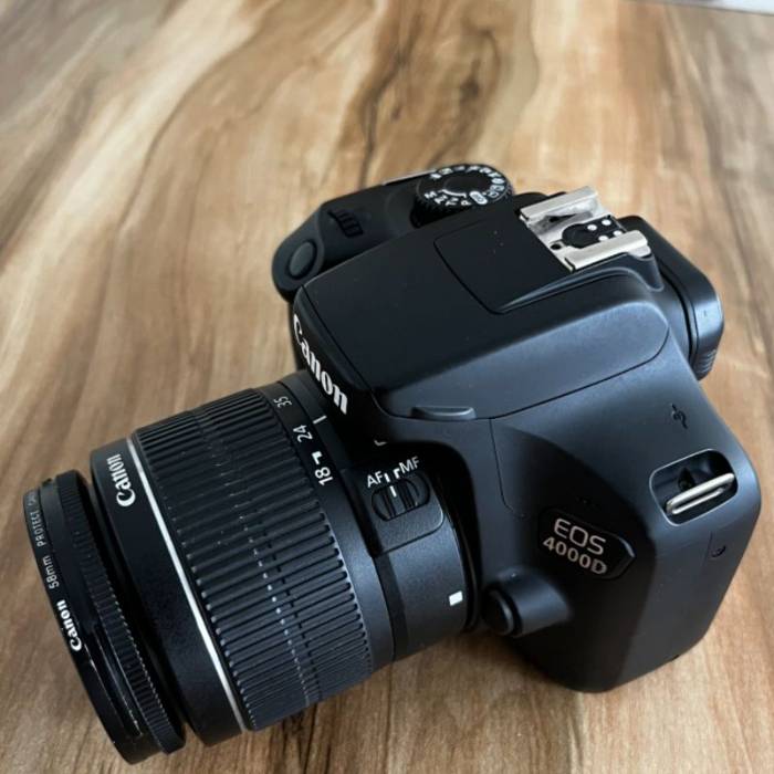 دوربین دست دوم عکاسی کانن Canon EOS 4000D Kit EF-S 18-55mm III (4000 شات)
