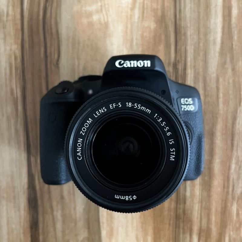 دوربین دست دوم عکاسی کانن Canon EOS 750D Kit 18-55mm f/3.5-5.6 IS STM (400 شات)