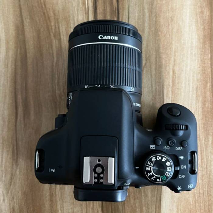 دوربین دست دوم عکاسی کانن Canon EOS 750D Kit 18-55mm f/3.5-5.6 IS STM (400 شات)