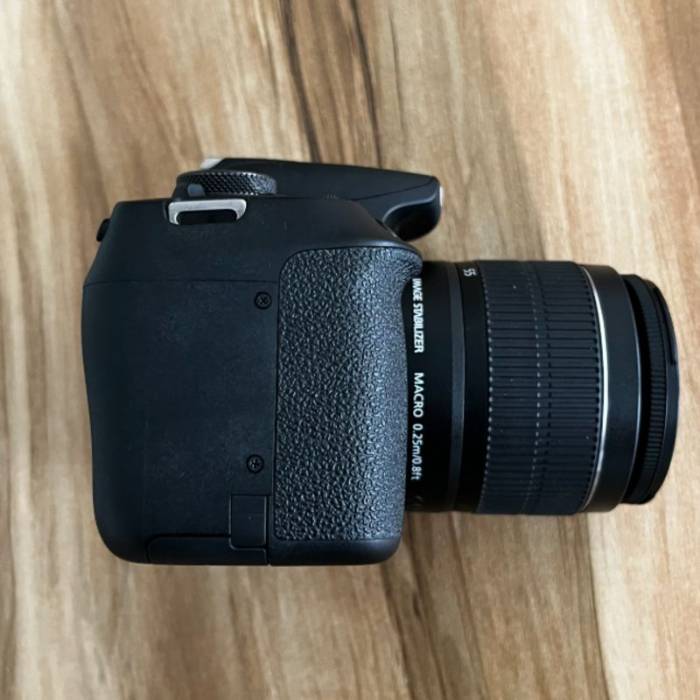 دوربین دست دوم عکاسی کانن Canon EOS 2000D kit EF-S 18-55mm IS II (500 شات)