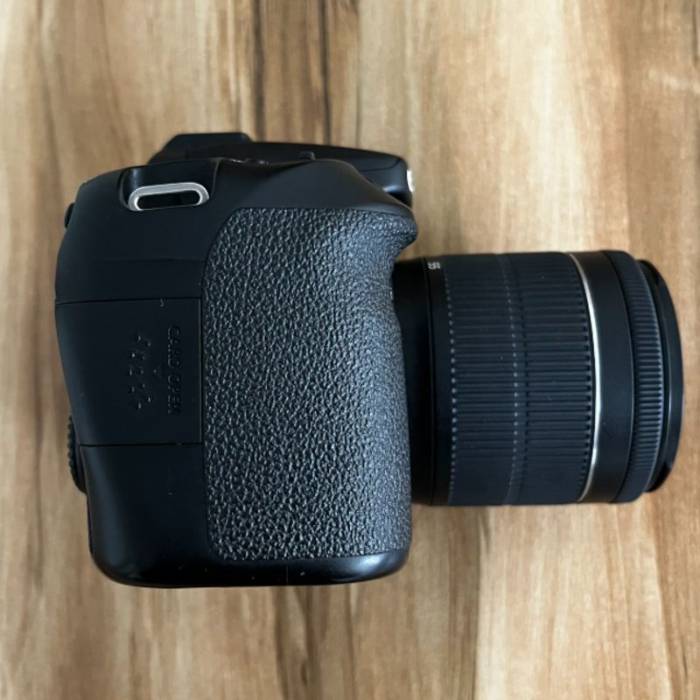 دوربین دست دوم دوربین عکاسی کانن Canon EOS 70D Kit 18-55mm IS STM (8000 شات)