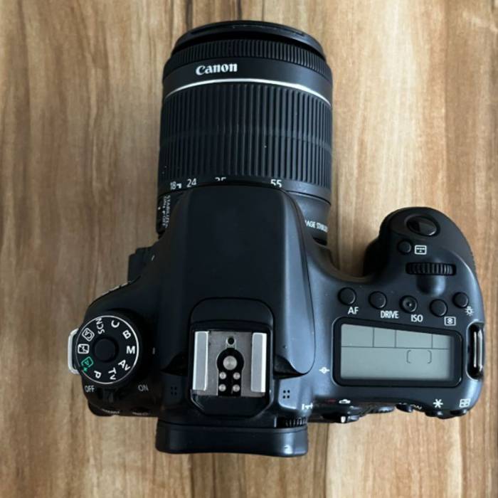دوربین دست دوم دوربین عکاسی کانن Canon EOS 70D Kit 18-55mm IS STM (8000 شات)
