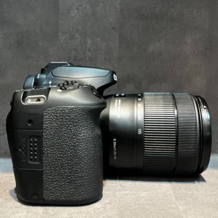 دوربین دست دوم عکاسی کانن Canon EOS 90D DSLR kit EF-S 18-135mm IS USM (2000 شات)