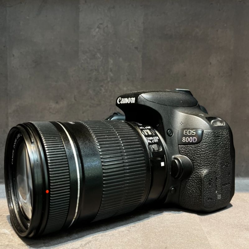 دوربین دست دوم عکاسی کانن Canon EOS 800D Kit 18-135mm f/4-5.6 IS USM (4000 شات)
