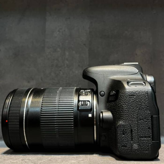 دوربین دست دوم عکاسی کانن Canon EOS 800D Kit 18-135mm f/4-5.6 IS USM (4000 شات)