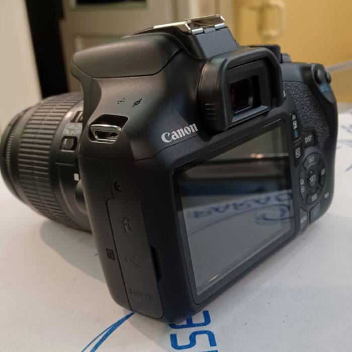 دوربین دست دوم عکاسی کانن Canon EOS 1300D Kit 18-55mm f/3.5-5.6 IS II (3802 شات)