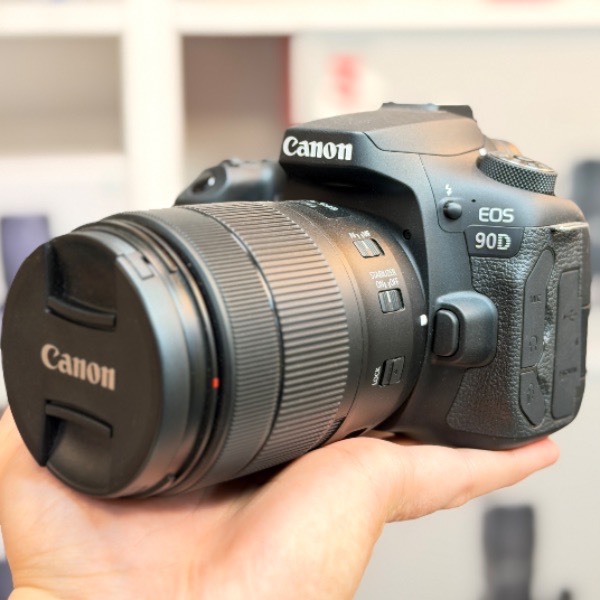 دوربین عکاسی دست دوم کانن Canon EOS 90D DSLR kit EF-S 18-135mm IS USM (شات 1500)