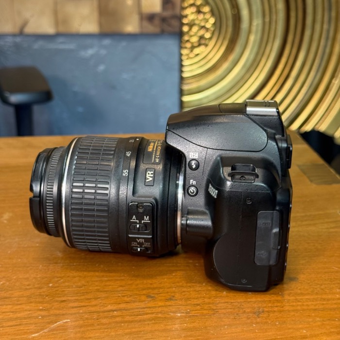 دوربین عکاسی نیکون دست دوم  Nikon D3000 Kit 18-55mm f/3.5-5.6 G VR (15000 شات)