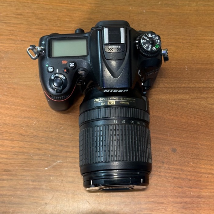 دوربین نیکون دست دوم Nikon D7100 Kit 18-140mm f/3.5-5.6 G VR (35000 شات)