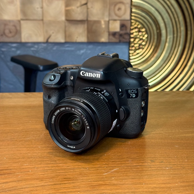 دوربین دست دوم Canon EOS 7D Kit 18-55mm DC III (99000 شات)