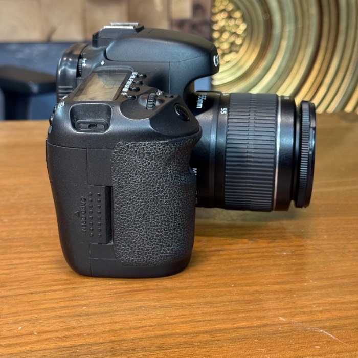 دوربین دست دوم Canon EOS 7D Kit 18-55mm DC III (99000 شات)