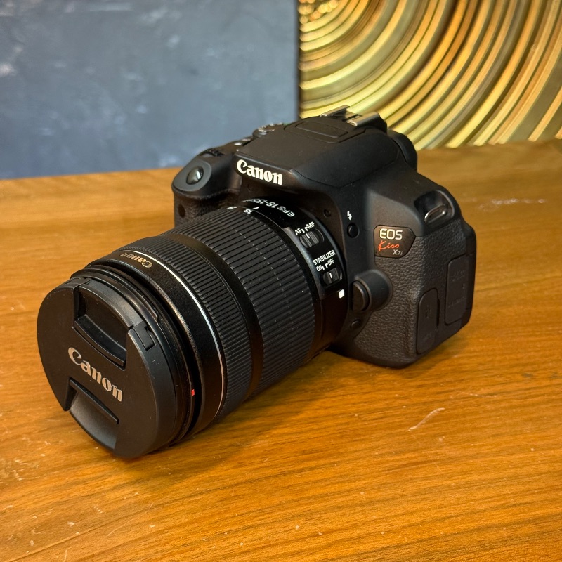 دوربین دست دوم Canon EOS 700D Kit 18-135mm f/3.5-5.6 IS STM Used (3300 شات)