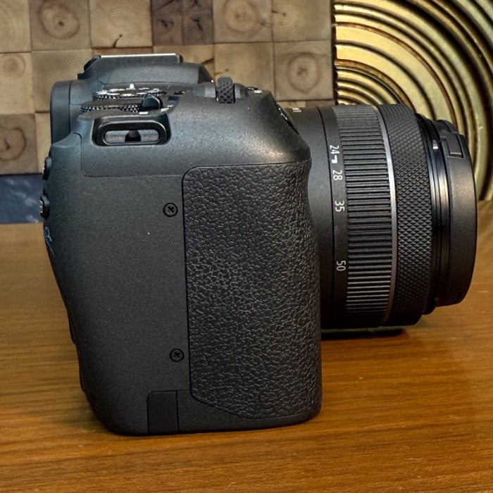 دوربین کانن دست دوم Canon EOS R8 Kit RF 24-50mm f/4.5-6.3 IS STM (1900 شات)