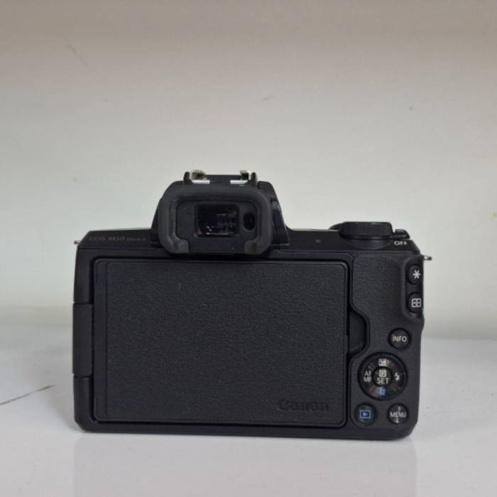 دوربین دست دوم Canon EOS M50 Mark II kit 15-45mm f/3.5-6.3 IS STM (3000 شات)