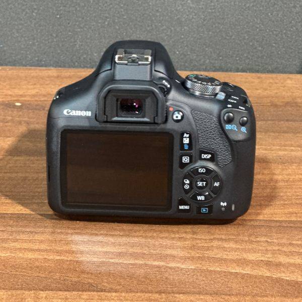 دوربین دست دوم Canon EOS 2000D kit EF-S 18-55mm IS II (1600 شات)