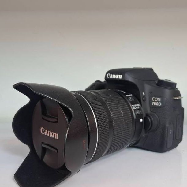 دوربین دست دوم دوربین عکاسی کانن Canon EOS 760D Kit 18-135mm f/3.5-5.6 IS STM (3000 شات)
