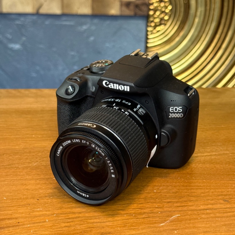 دوربین کانن دست دوم Canon EOS 2000D kit EF-S 18-55mm III (3800 شات)