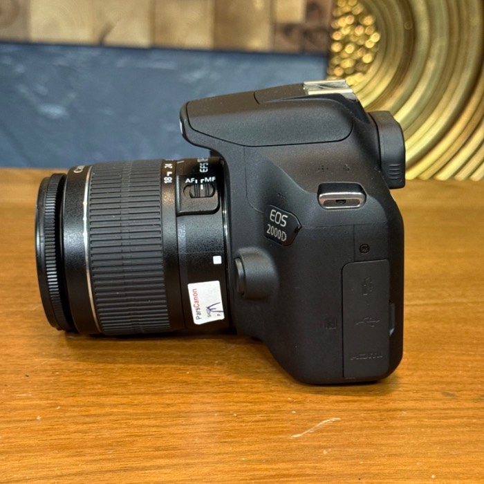 دوربین کانن دست دوم Canon EOS 2000D kit EF-S 18-55mm III (3800 شات)