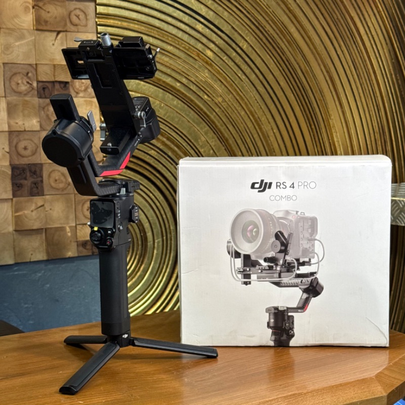 گیمبال دست دوم دوربین دی‌جی‌آی DJI RS 4 Pro Combo (جعبه دارد)