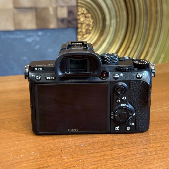 دوربین سونی دست دوم Sony a7 III Mirrorless Camera Body (27000 شات)