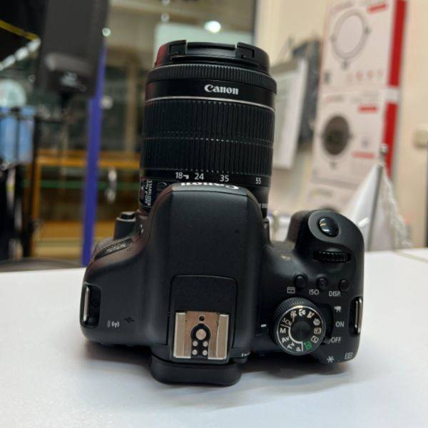 دوربین دست دوم Canon EOS 750D Kit 18-55mm f/3.5-5.6 IS STM (7900 شات)