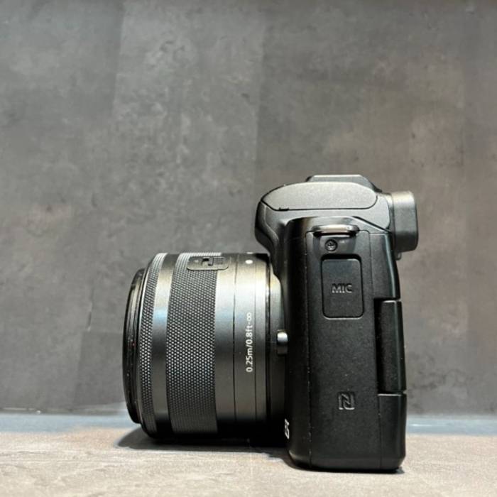 دوربین دست دوم بدون آینه کانن Canon EOS M50 kit 15-45mm black (4000 شات)