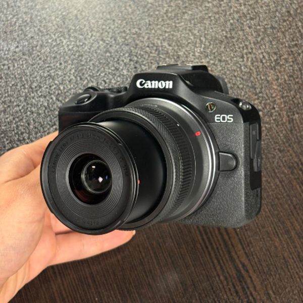 دوربین دست دوم بدون آینه کانن Canon EOS R100 18-45mm (1000 شات)