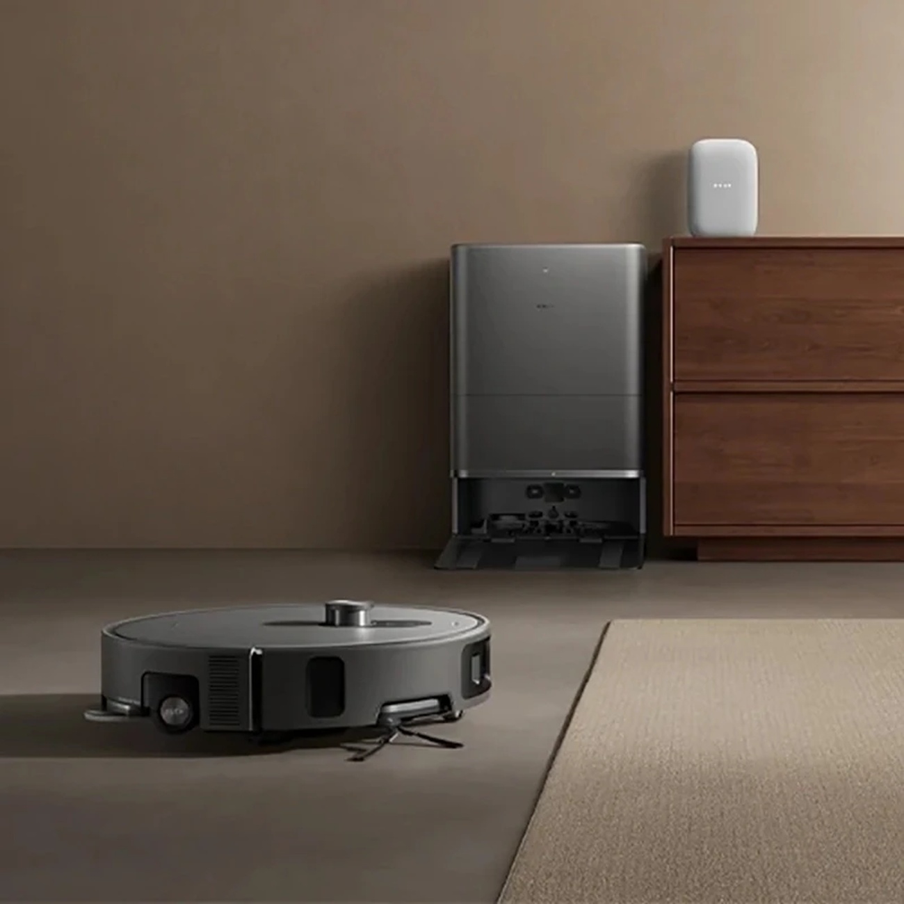 عکس در حال استفاده از جارو رباتیک شیائومی Xiaomi 6 Max Robot Vacuum