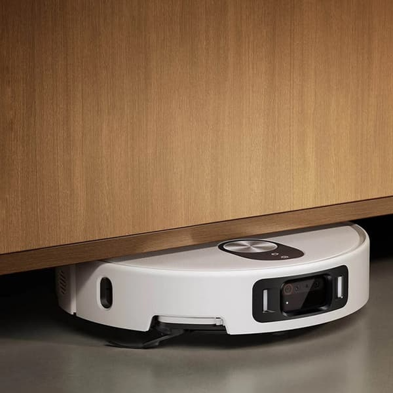 عکس در حال استفاده از جارو رباتیک شیائومی Xiaomi 5 Pro Robot Vacuum