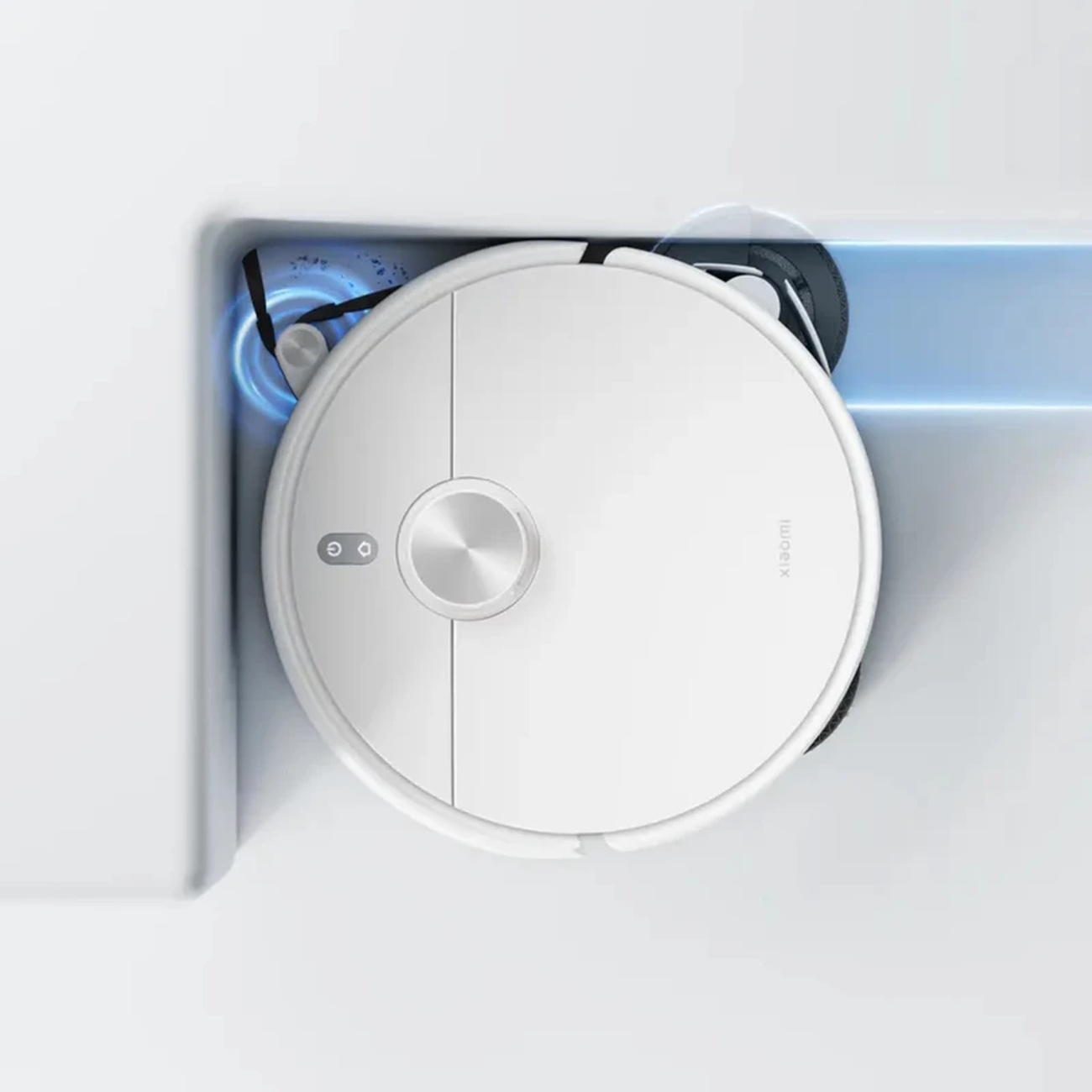 عکس در حال استفاده از جارو رباتیک شیائومی Xiaomi H50 Pro Robot Vacuum