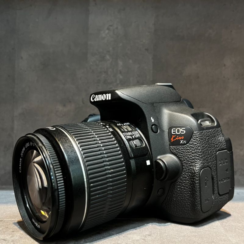 دوربین دست دوم Canon EOS 700D Kit 18-55mm f/3.5-5.6 IS ii (2000 شات)
