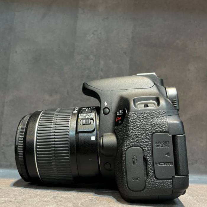 دوربین دست دوم Canon EOS 700D Kit 18-55mm f/3.5-5.6 IS ii (2000 شات)