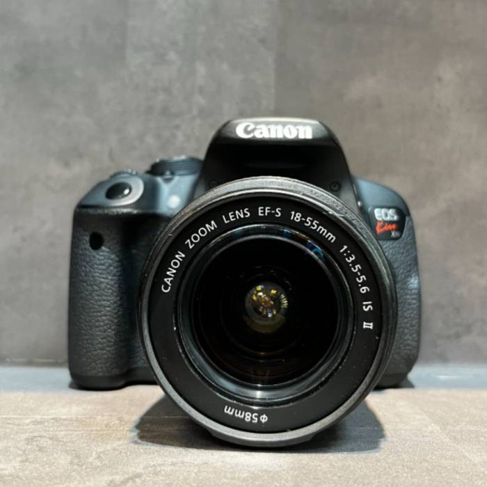 دوربین دست دوم Canon EOS 700D Kit 18-55mm f/3.5-5.6 IS ii (2000 شات)