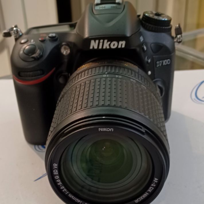 دوربین دست دوم نیکون Nikon D7100 Kit 18-140mm f/3.5-5.6 G VR (3372 شات)
