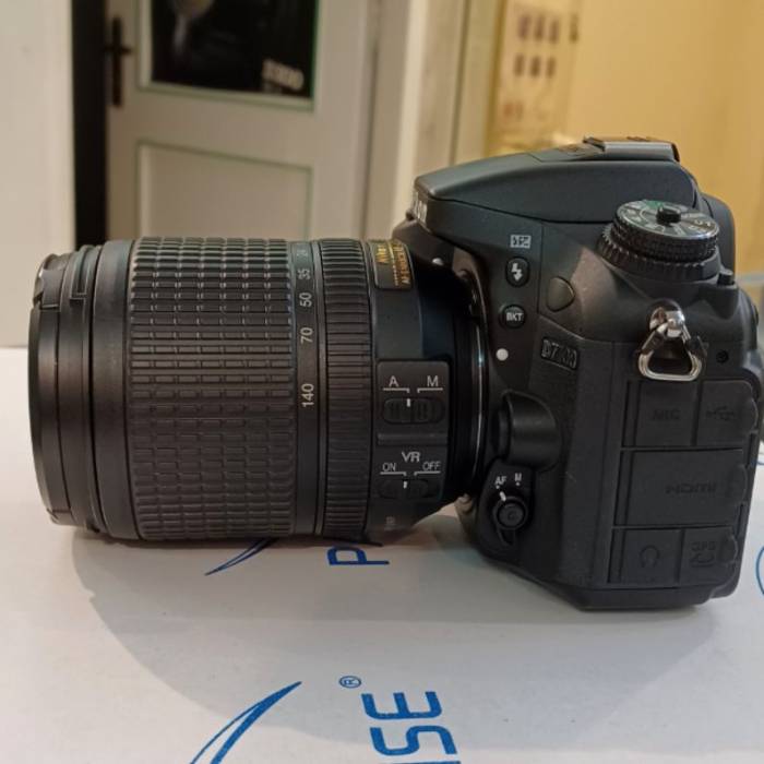 دوربین دست دوم نیکون Nikon D7100 Kit 18-140mm f/3.5-5.6 G VR (3372 شات)