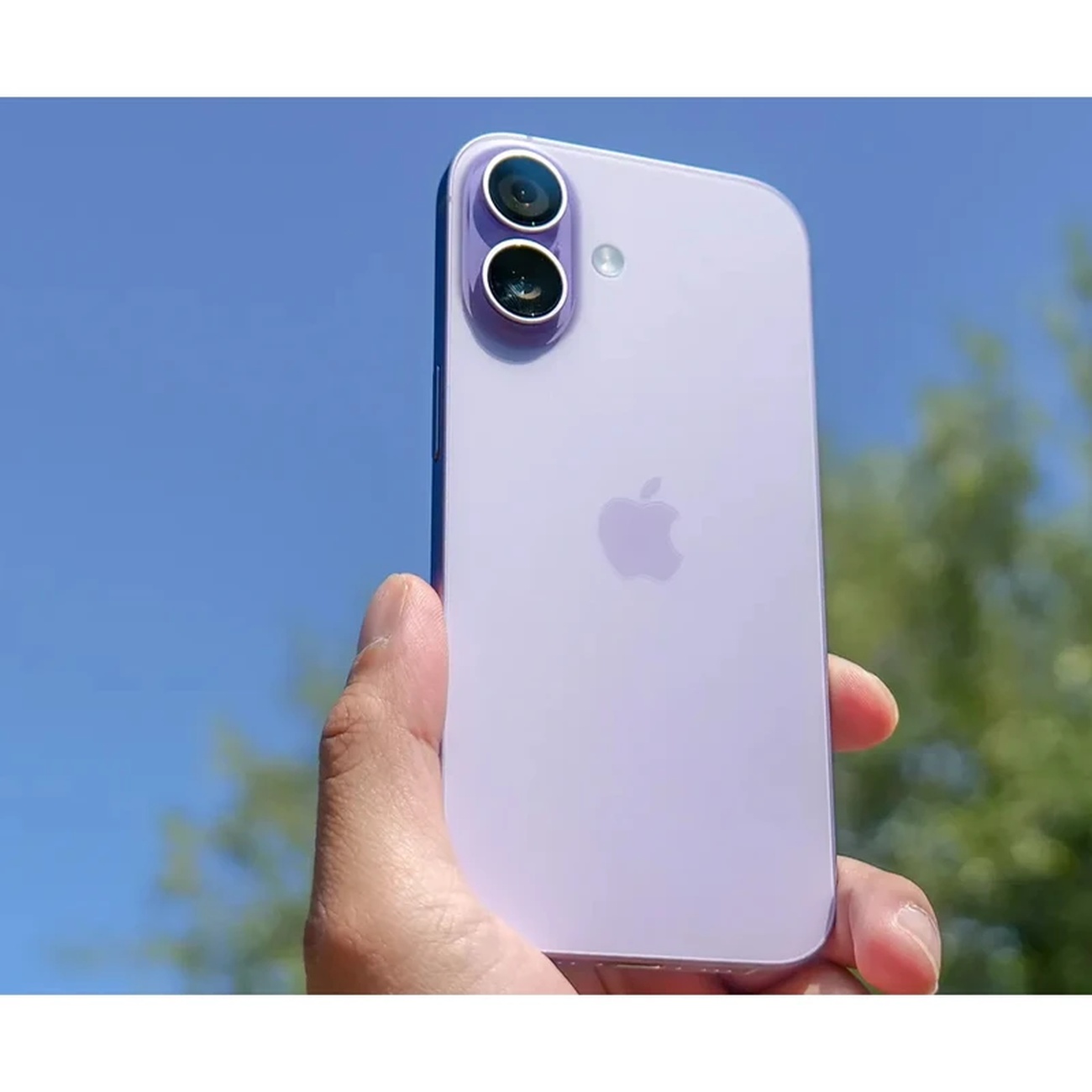 عکس در حال استفاده از گوشی موبایل آیفون Apple Iphone 17 normal 256GB ZAA