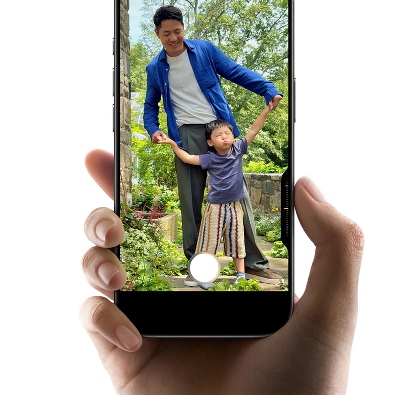 عکس در حال استفاده از گوشی موبایل آیفون Apple Iphone 17 normal 256GB ZAA