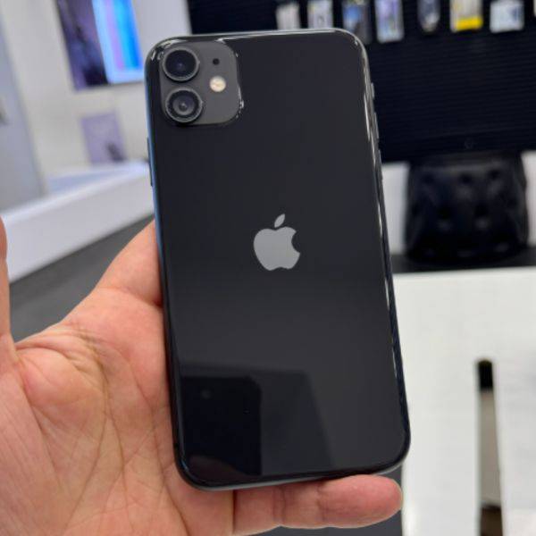 گوشی موبایل آیفون دست دوم Apple iPhone 11 normal 64gb