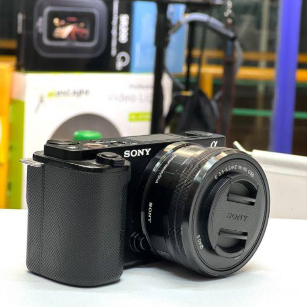 دوربین کانن دست دوم Sony ZV-E10 Mirrorless Camera kit 16-50mm (1070 شات)