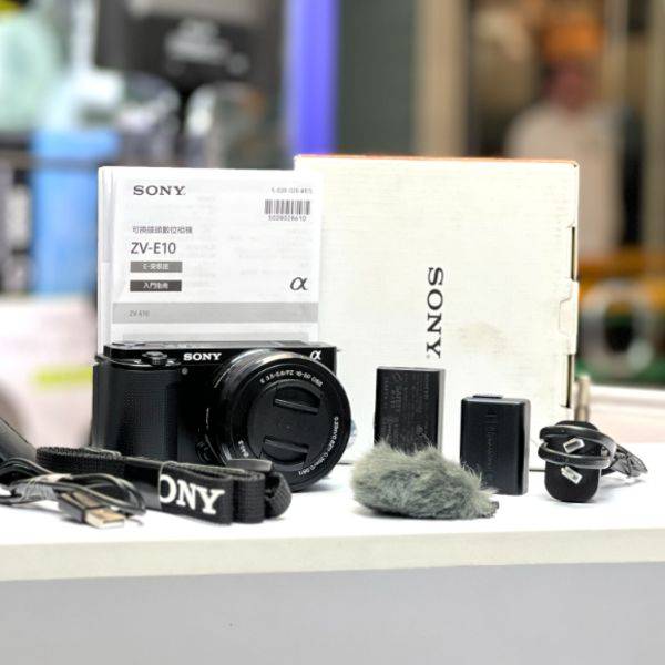 دوربین کانن دست دوم Sony ZV-E10 Mirrorless Camera kit 16-50mm (1070 شات)