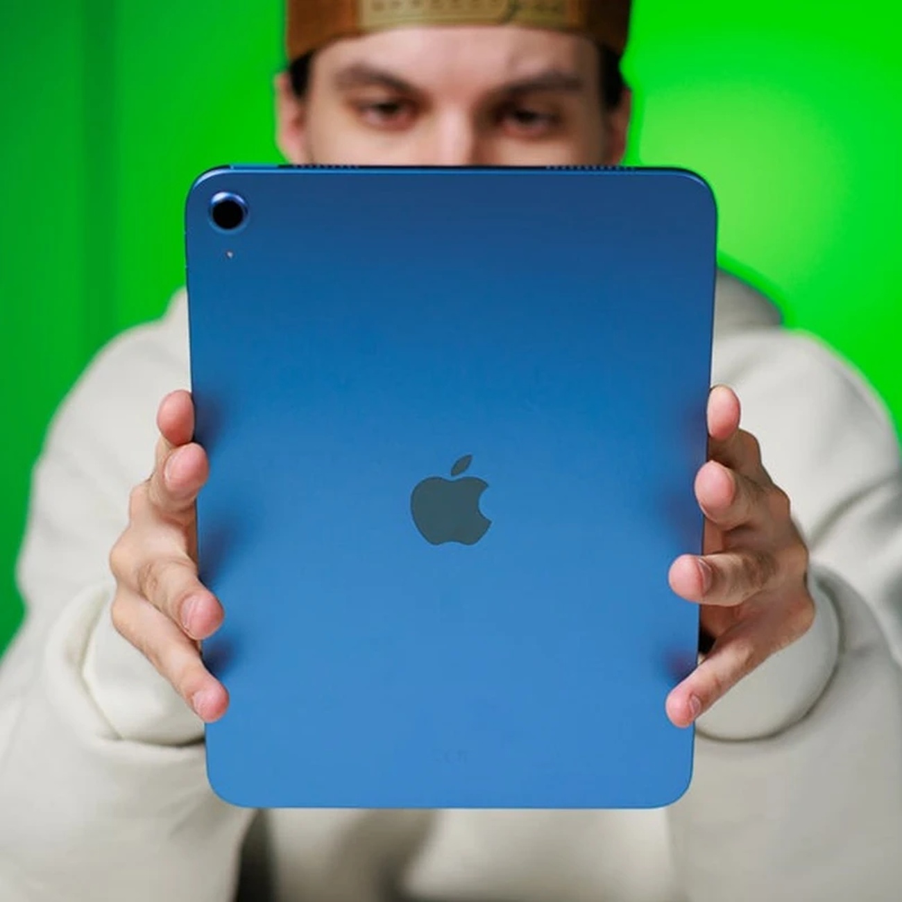عکس در حال استفاده از آیپد ایر Apple IPad Air 16 128GB 11inch