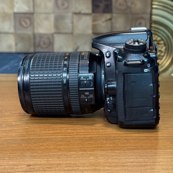 دوربین دست دوم عکاسی نیکون Nikon D7500 Kit 18-140mm f/3.5-5.6 G VR (185000 شات)