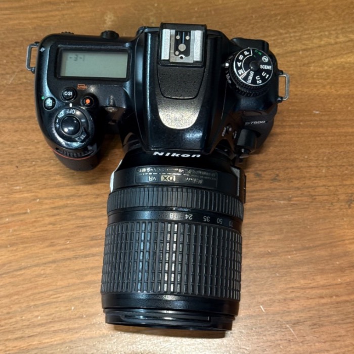 دوربین دست دوم عکاسی نیکون Nikon D7500 Kit 18-140mm f/3.5-5.6 G VR (185000 شات)