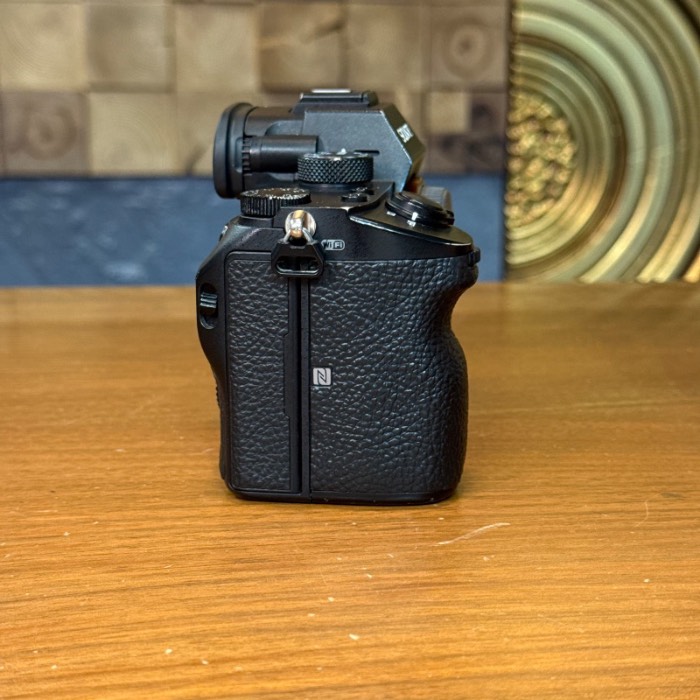 دوربین دست دوم بدون آینه سونی Sony a7 III Mirrorless Camera Body (155000 شات)
