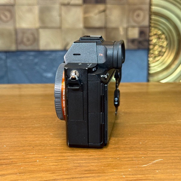 دوربین دست دوم بدون آینه سونی Sony a7 III Mirrorless Camera Body (7000 شات)