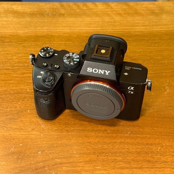 دوربین دست دوم بدون آینه سونی Sony a7 III Mirrorless Camera Body (7000 شات)